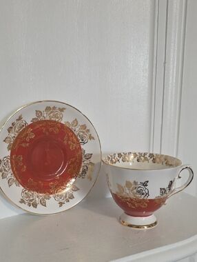 ROYAL GRAFTON Bone China England Orange Center Gold ROSE Set Cup & Saucer #1187